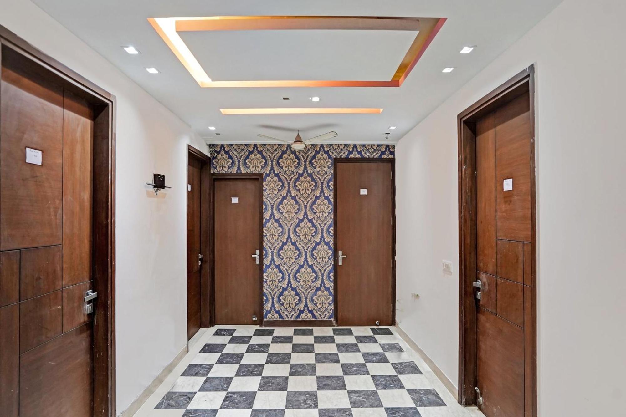 Hotel O South Galaxy New Delhi Exterior photo