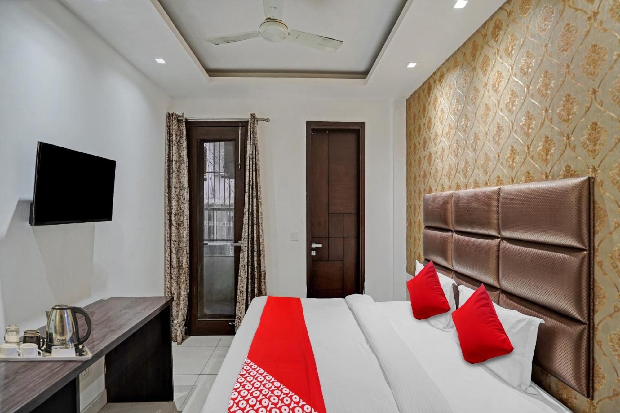 Hotel O South Galaxy New Delhi Exterior photo