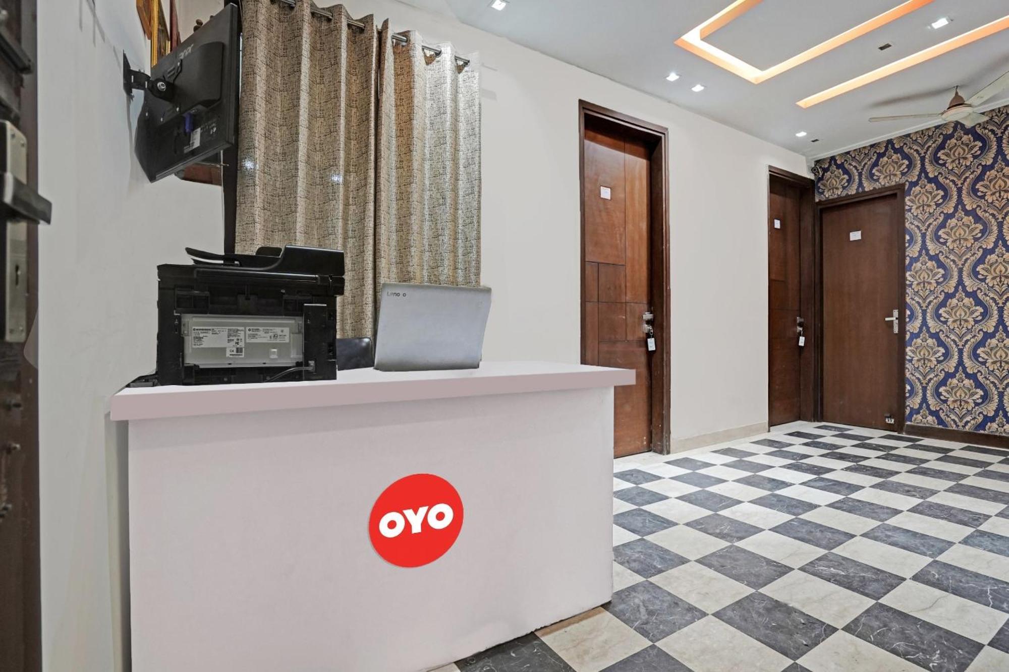 Hotel O South Galaxy New Delhi Exterior photo